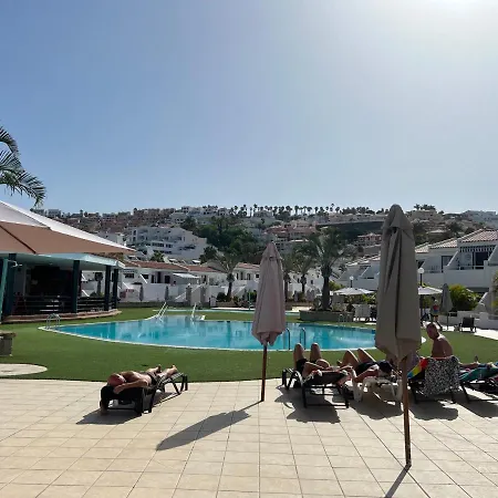 Διαμέρισμα Lovely Sunny *