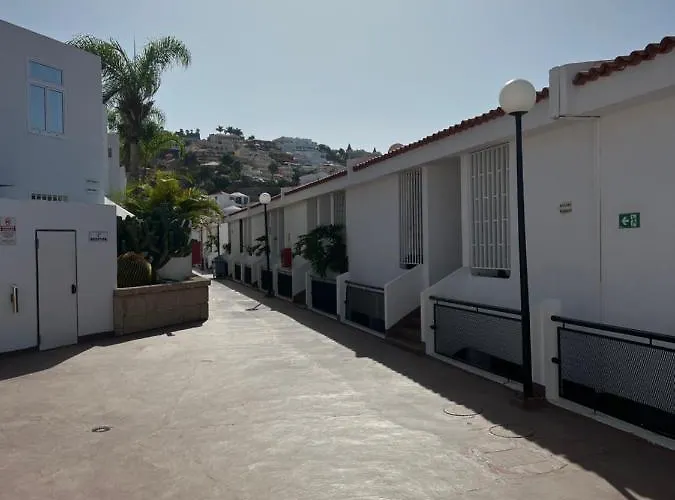 Lovely Sunny Lägenhet *