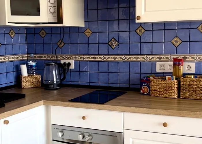 Lovely Sunny Apartament