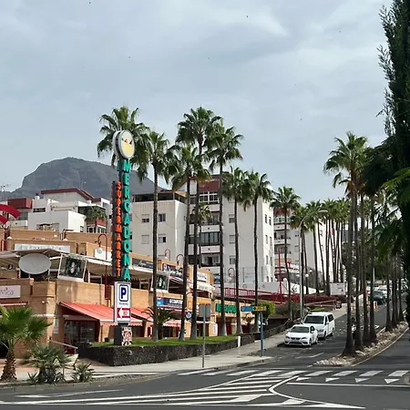 Lovely Sunny Апартаменты